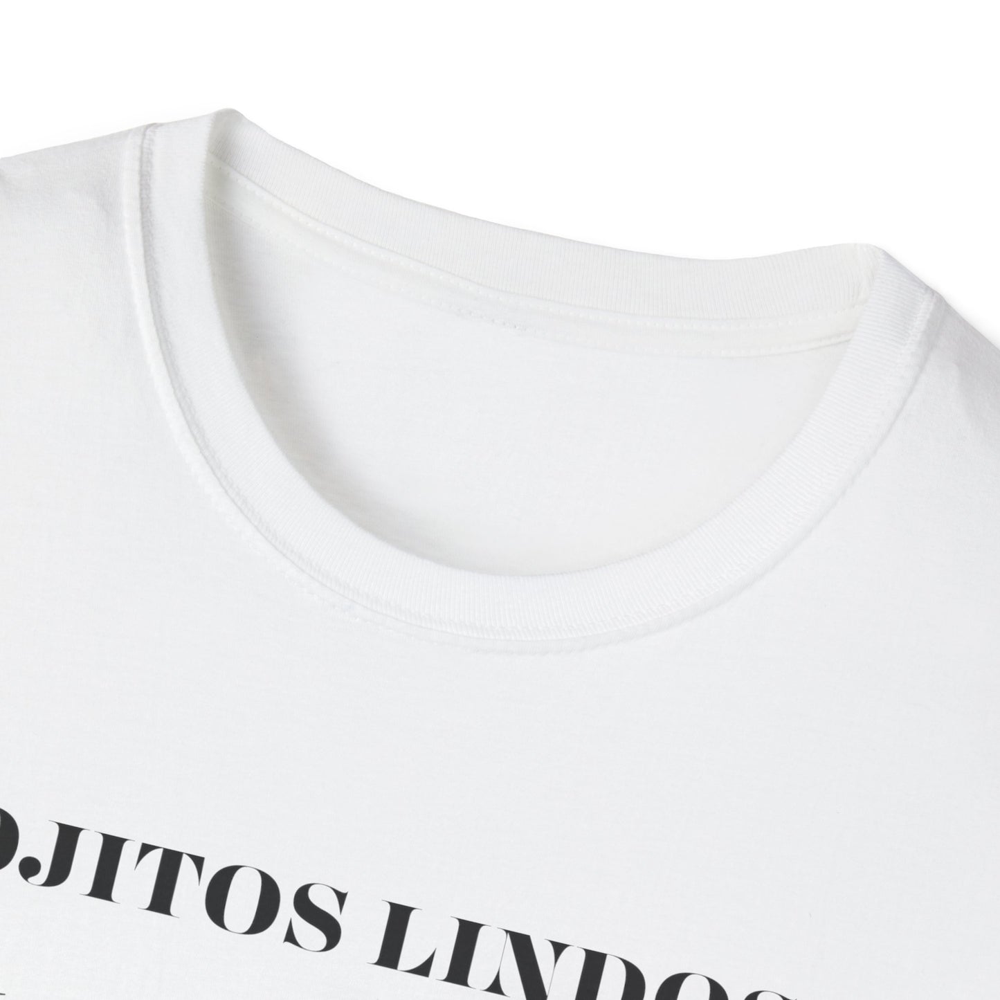 Ojitos Lindos Unisex Softstyle T-Shirt