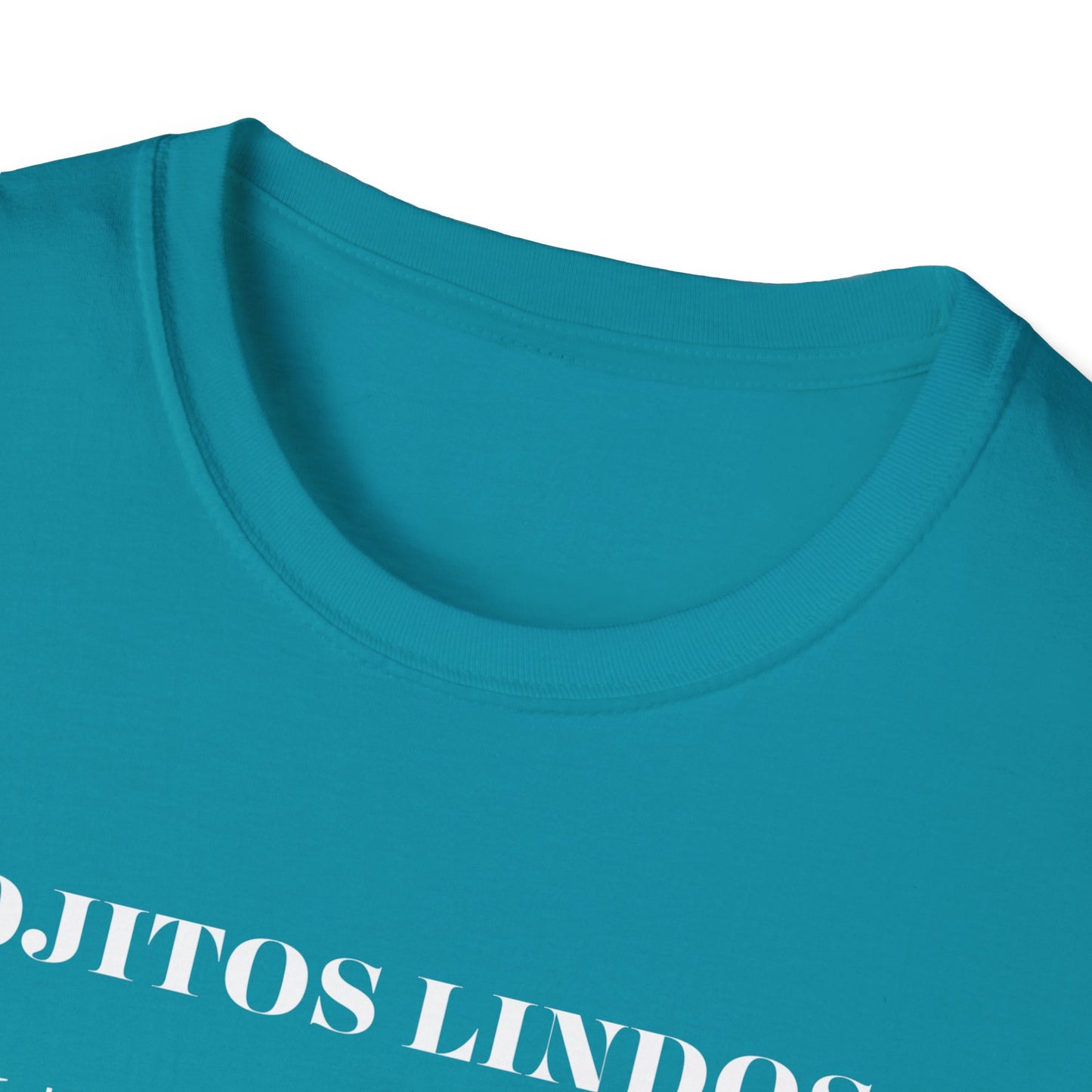 Ojitos Lindos Unisex Softstyle T-Shirt