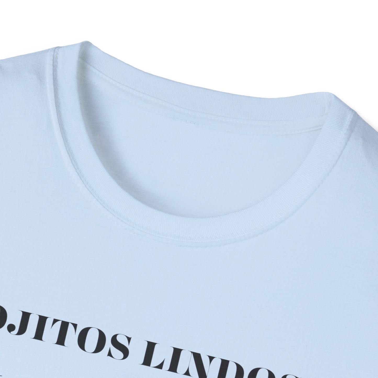 Ojitos Lindos Unisex Softstyle T-Shirt