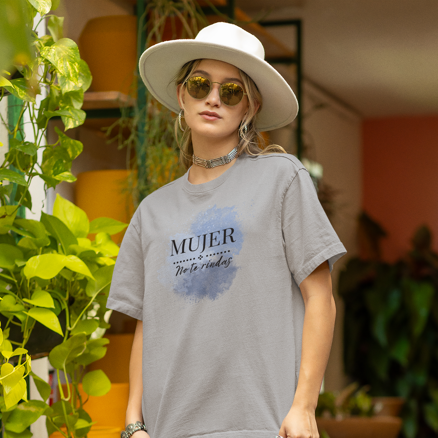 Mujer No Te Rindas Women's Softstyle Tee